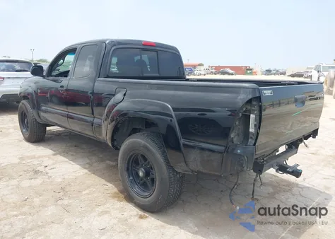 2011 Toyota Tacoma Prerunner V6 z USA, uszkodzony, nr VIN 5TFTU4GN4BX004914